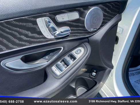 Used 2017 Mercedes-Benz C 300 4MATIC Sedan image 18