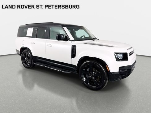 Used 2026 Land Rover Defender 130 X-Dynamic SE AWD/4WD image 3
