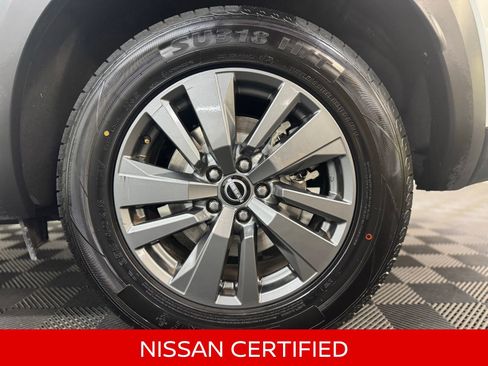 Certified 2024 Nissan Pathfinder SV image 9