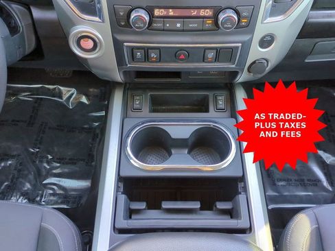Used 2020 Nissan Titan SV w/ SV Convenience Package image 19