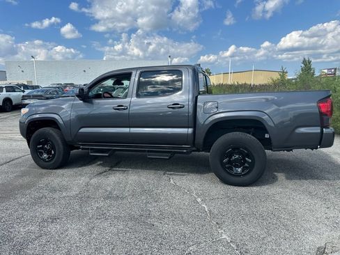 Used 2023 Toyota Tacoma SR AWD/4WD image 11