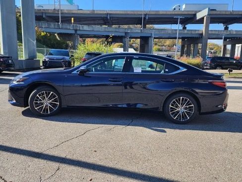 Used 2024 Lexus ES 300h w/ Premium Package FWD image 18