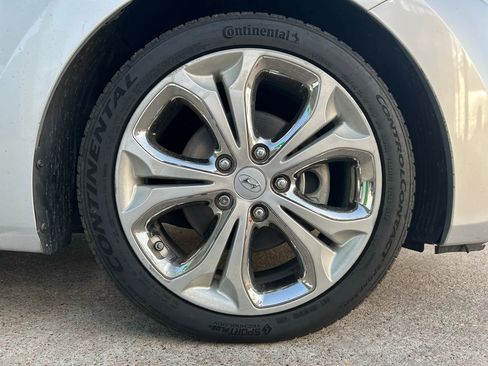 Used 2014 Hyundai Elantra GT w/ Option Group 03 image 26