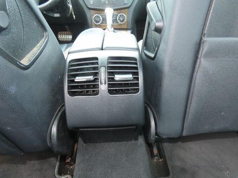 Used 2008 Mercedes-Benz C 350 Sport image 21