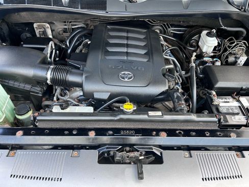 Used 2014 Toyota Tundra SR5 AWD/4WD image 28