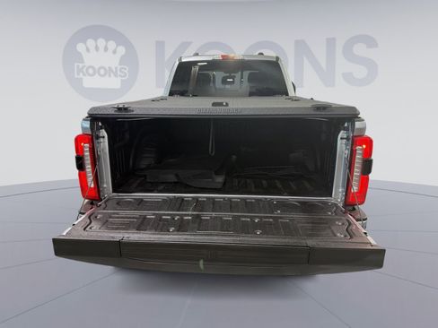 Used 2024 Ford F350 Lariat w/ Lariat Ultimate Package AWD/4WD image 34