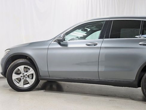 Used 2018 Mercedes-Benz GLC 300 w/ Premium Package image 11