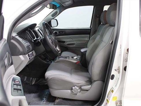 Used 2015 Toyota Tacoma 4x4 Double Cab w/ TRD Sport Package image 10