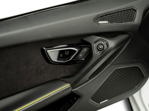 Used 2020 Lamborghini Huracan EVO RWD image 62