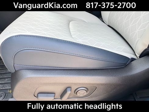 Certified 2026 Kia Carnival EX image 14