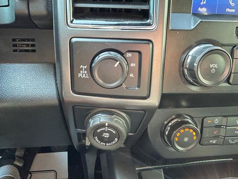 Used 2019 Ford F150 XLT w/ Equipment Group 302A Luxury AWD/4WD image 26
