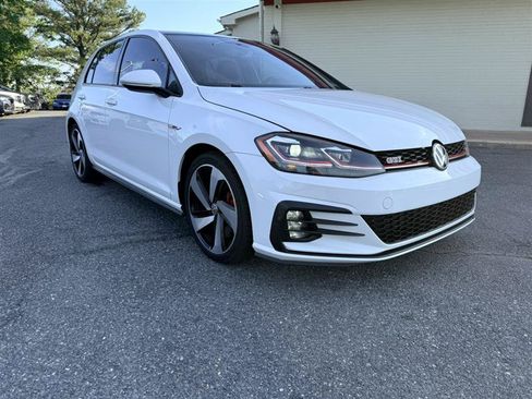 Used 2020 Volkswagen GTI SE FWD image 3