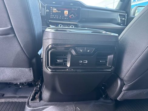 Used 2024 GMC Sierra 1500 AT4 w/ Technology Package AWD/4WD image 33