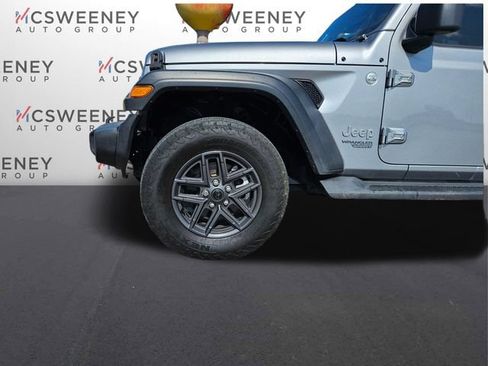Used 2021 Jeep Wrangler Unlimited Sport AWD/4WD image 27