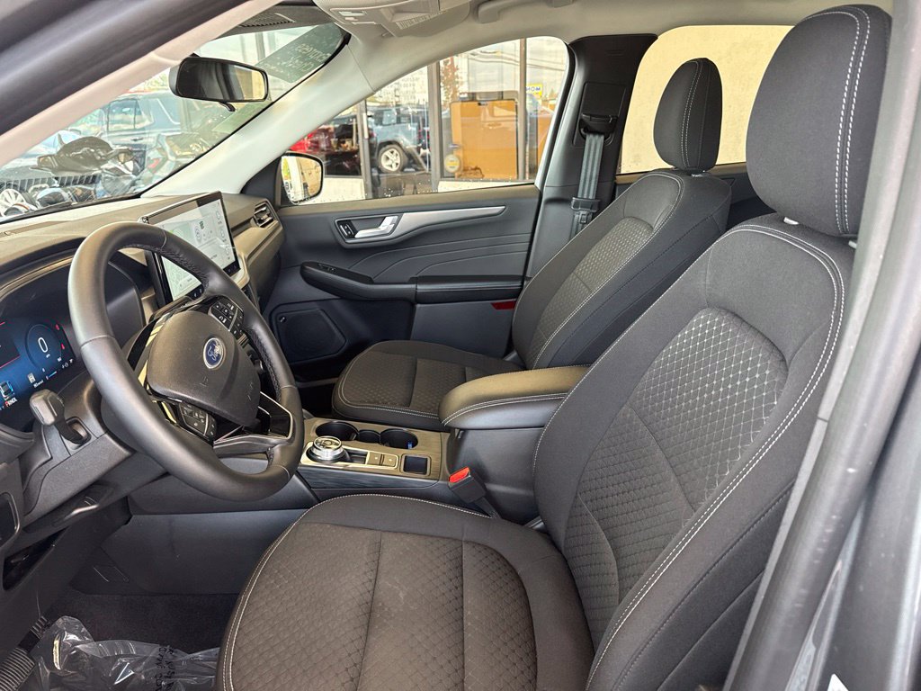 Used 2023 Ford Escape Active w/ Tech Pack #2 AWD/4WD image 11