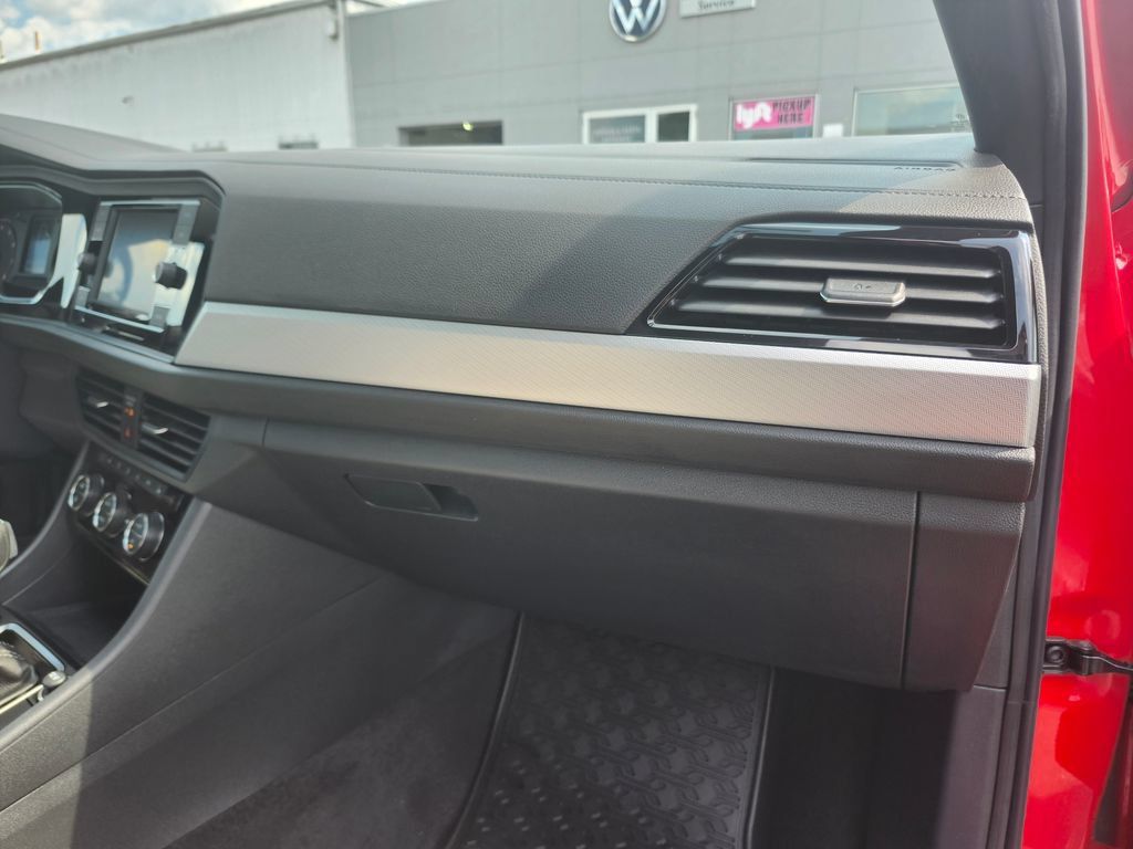 Used 2019 Volkswagen Jetta R-Line FWD image 12