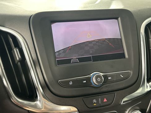 Used 2024 Chevrolet Equinox LT FWD image 5