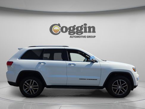 Used 2017 Jeep Grand Cherokee Limited image 6