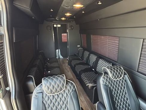Used 2021 Mercedes-Benz Sprinter 2500 image 47
