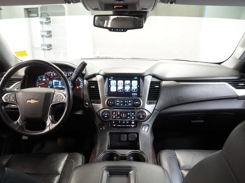 Used 2020 Chevrolet Tahoe LT w/ Luxury Package AWD/4WD image 20