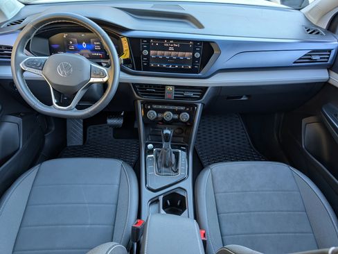 Used 2024 Volkswagen Taos SE image 22