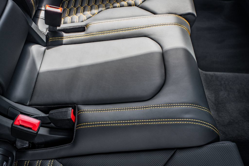 Used 2023 Lamborghini Urus S AWD/4WD image 45
