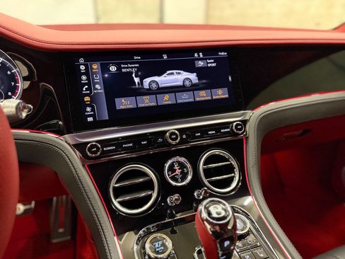 Used 2021 Bentley Continental GT AWD/4WD image 26