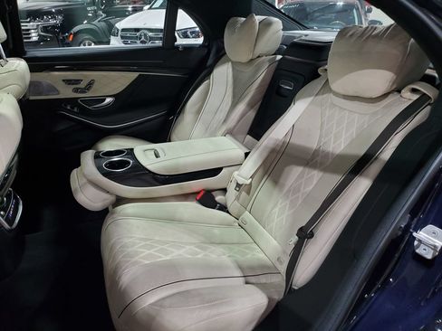 Used 2017 Mercedes-Benz S 550 4MATIC Sedan image 30