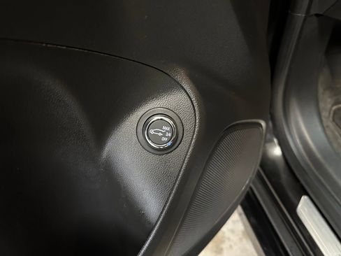 Certified 2023 Buick Encore GX Select w/ Sport Touring Package image 9