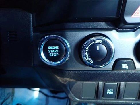 Used 2020 Toyota Tacoma TRD Off-Road image 20