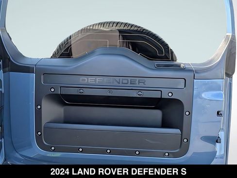 Used 2024 Land Rover Defender 110 S AWD/4WD image 7