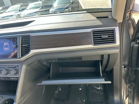 Used 2021 Volkswagen Atlas SE FWD image 50