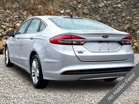 Used 2018 Ford Fusion SE w/ Fusion SE Technology Package FWD image 11