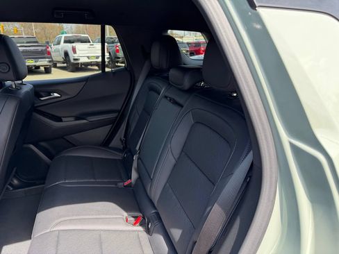 Certified 2025 Chevrolet Equinox LT w/ Convenience Package II AWD/4WD image 8