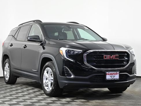 Used 2018 GMC Terrain SLE w/ Driver Convenience Package AWD/4WD image 3