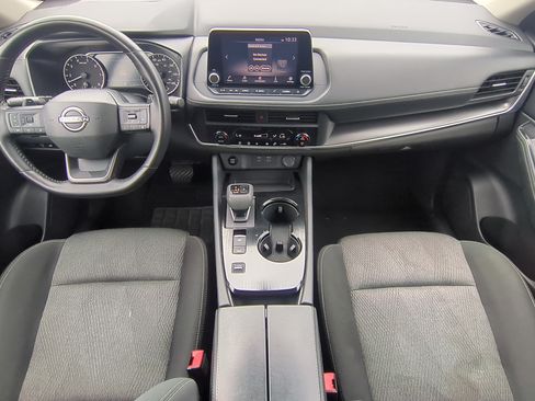 Used 2025 Nissan Rogue SV FWD image 12