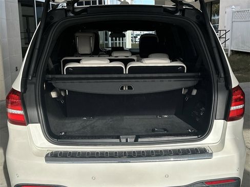 Used 2019 Mercedes-Benz GLS 550 4MATIC image 31