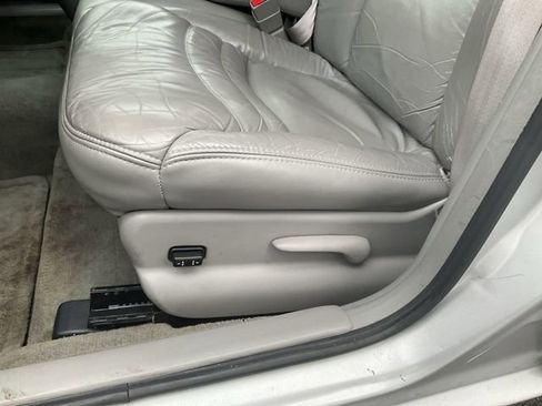 Used 2000 Buick Century Limited w/ Prestige Pkg image 26