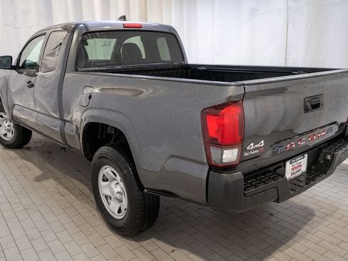 Certified 2022 Toyota Tacoma SR image 4