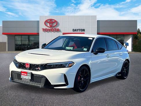 Used 2024 Honda Civic Type R image 2