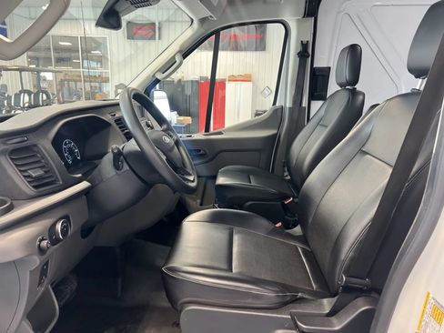 Used 2025 Ford Transit 250 148 Medium Roof RWD image 11