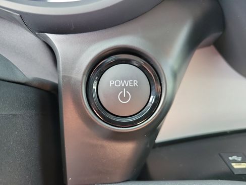 New 2026 Toyota Sienna XLE image 29