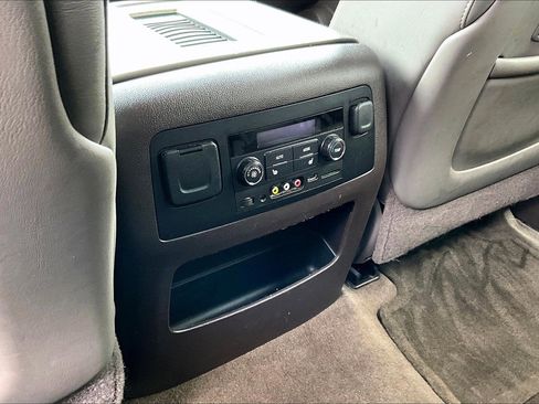 Used 2016 GMC Yukon Denali w/ Open Road Package image 31