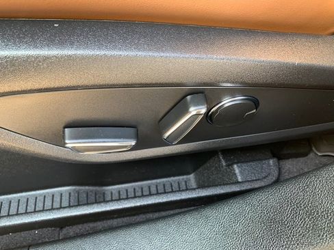 Certified 2023 Lincoln Nautilus Reserve w/ Equipment Group 201A image 24