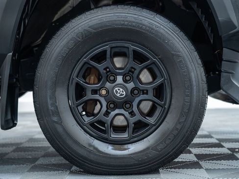 Used 2020 Toyota Tacoma SR w/ SX Package AWD/4WD image 15