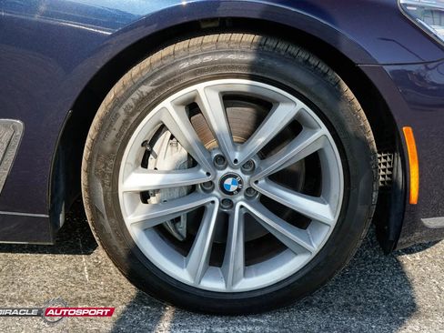 Used 2016 BMW 750i xDrive AWD/4WD image 10