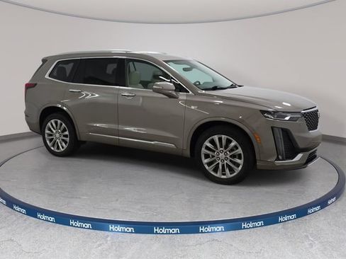 Used 2023 Cadillac XT6 Premium Luxury w/ Technology Package AWD/4WD image 3