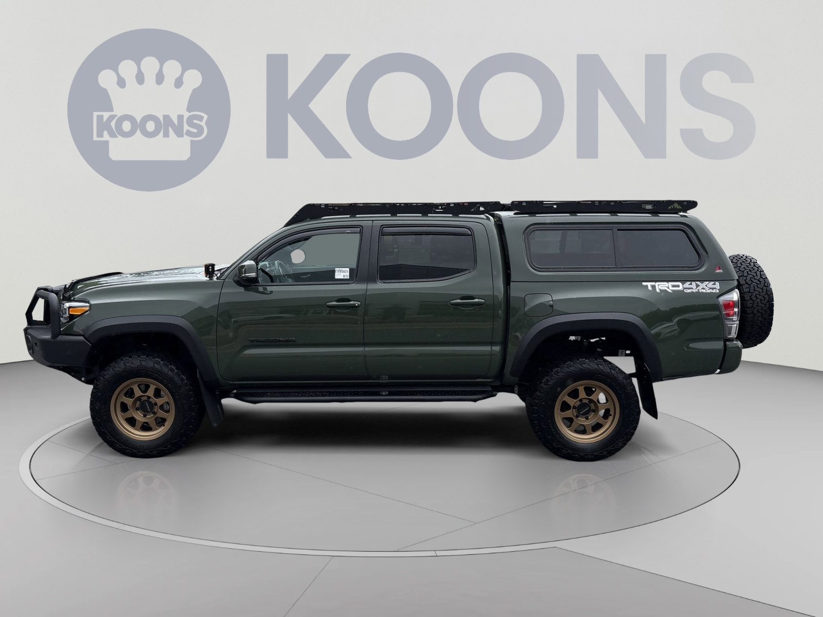 Used 2021 Toyota Tacoma TRD Off-Road w/ Technology Package AWD/4WD image 2