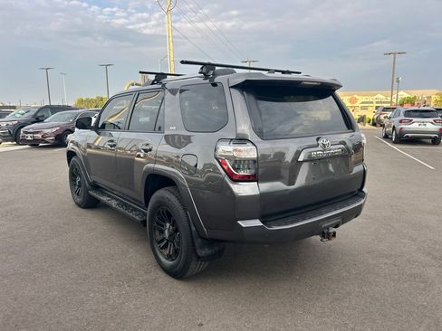 Used 2019 Toyota 4Runner SR5 AWD/4WD image 11