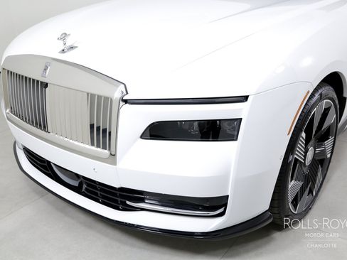 Used 2024 Rolls-Royce Spectre w/ Spectre Launch Package AWD/4WD image 38